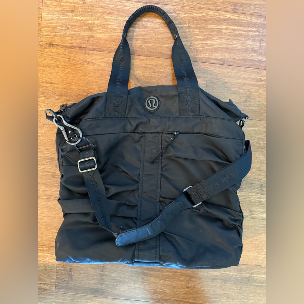 Lululemon Flow and Go Bag (Rare)
